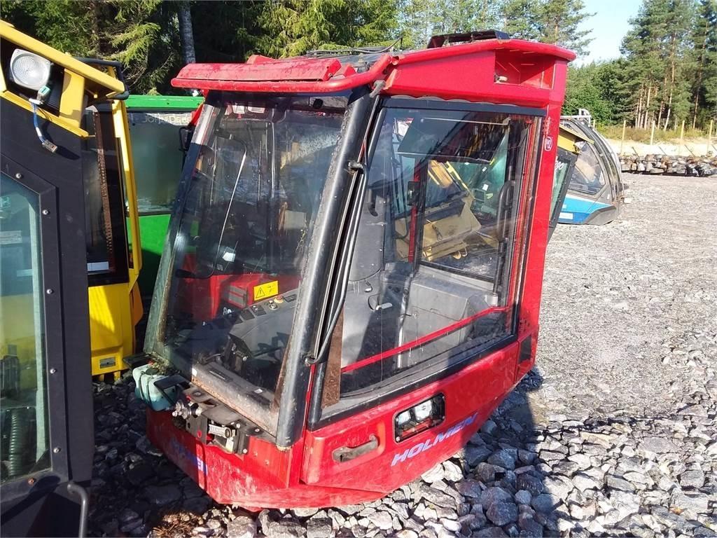 Komatsu 931 Kabiny a interiér