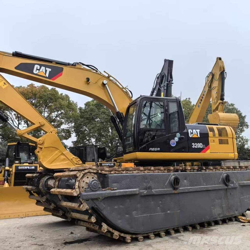 CAT 320 D Obojživelná rypadla