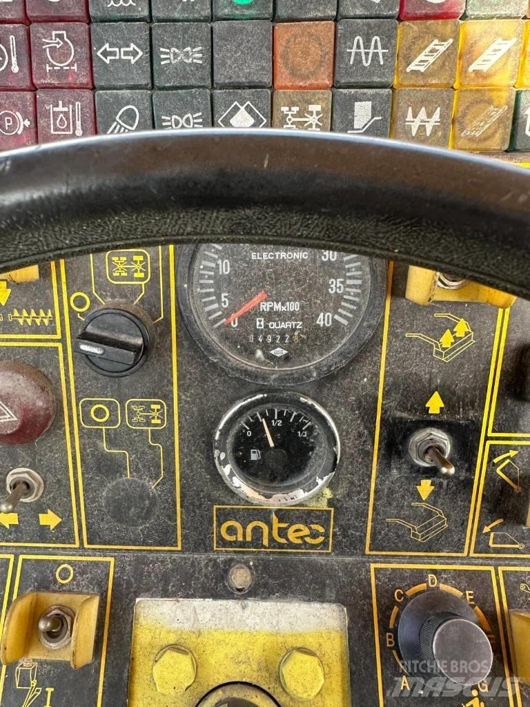 Ammann AFW 350 E Finišery
