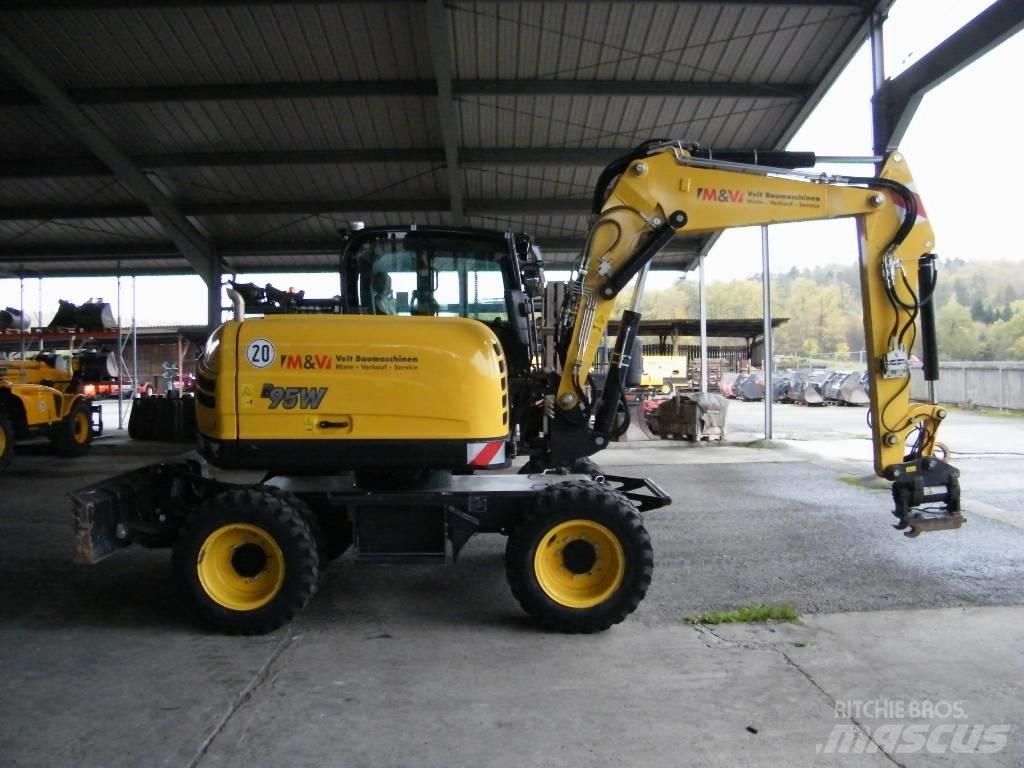 Yanmar B95W Kolová rýpadla