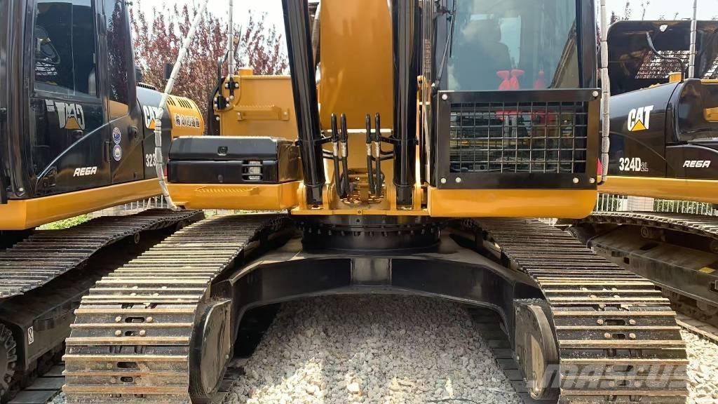CAT 325 D L Pásová rýpadla