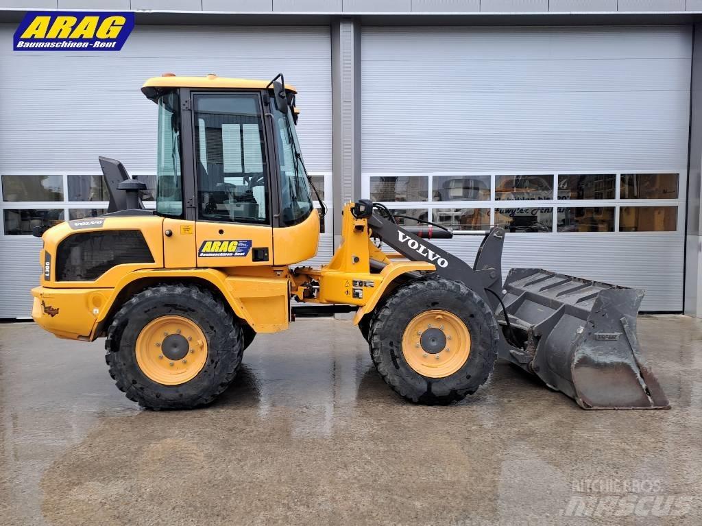 Volvo L 30 G Kolové nakladače