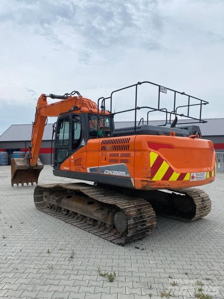 Doosan DX 225 LC Pásová rýpadla