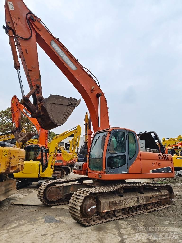 Doosan DX 300 LC Pásová rýpadla