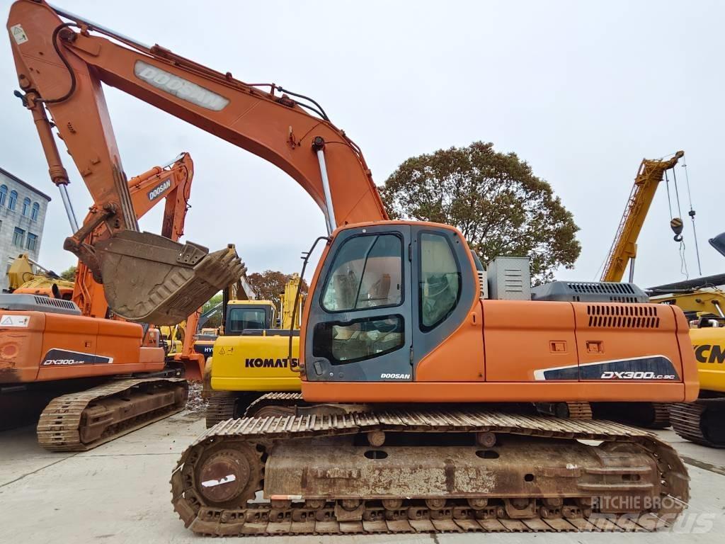Doosan DX 300 LC Pásová rýpadla