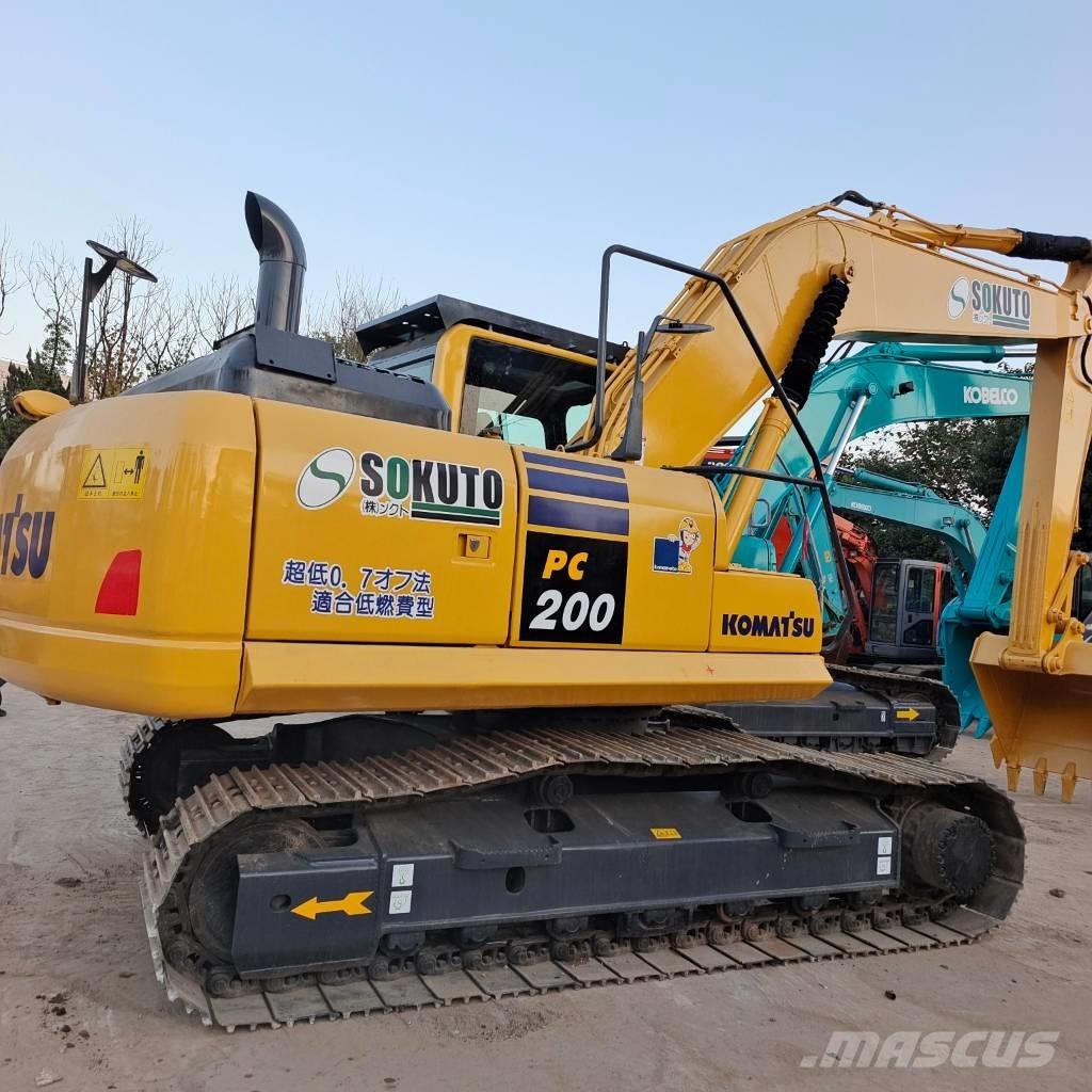 Komatsu PC 200-8 Pásová rýpadla
