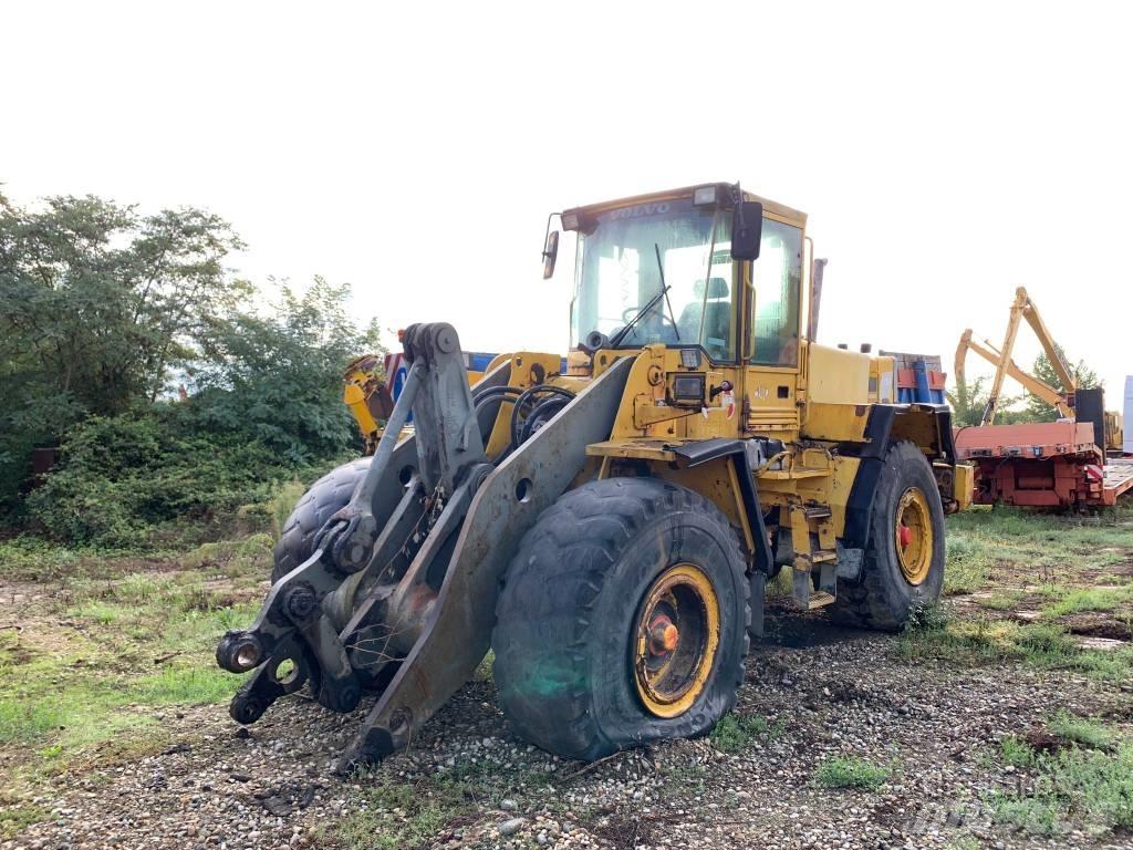 Volvo L 120 C Kolové nakladače