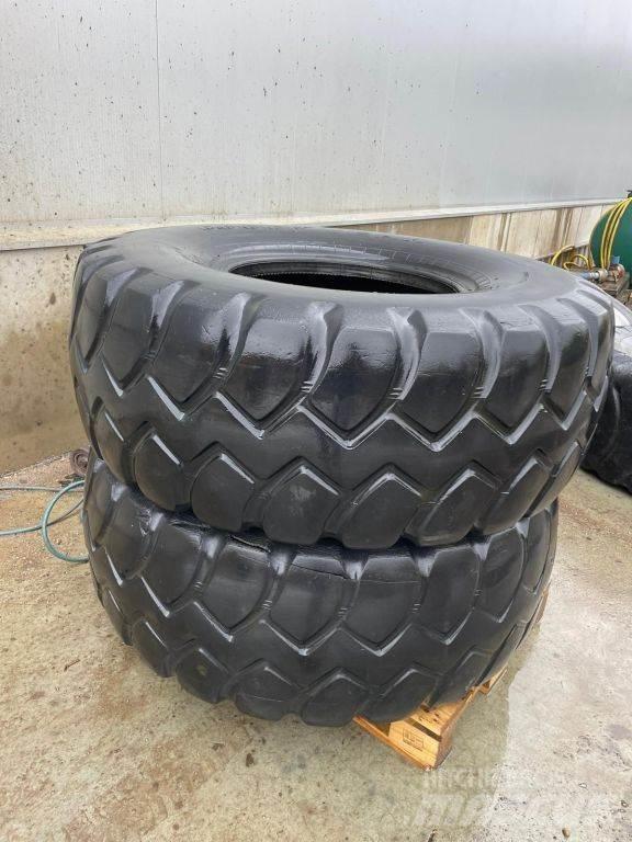  Diversen banden Pneumatiky, kola a ráfky
