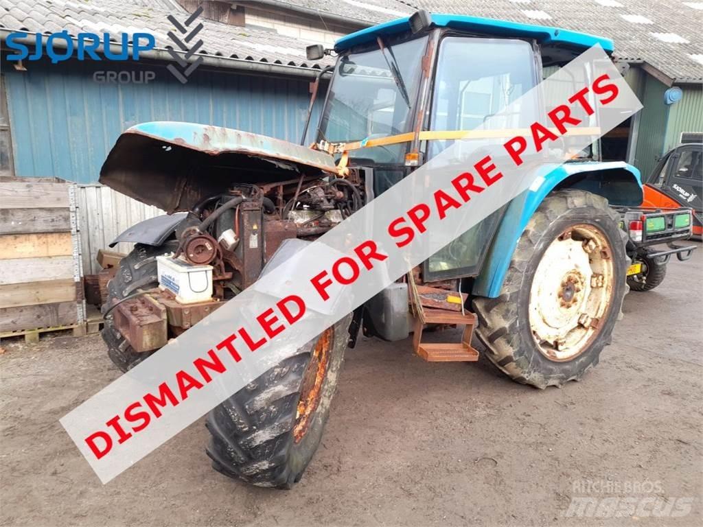 New Holland 4835 Traktory