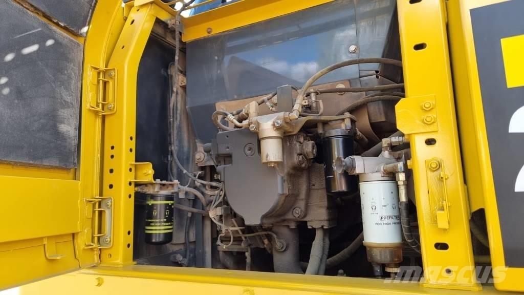 Komatsu PC 210 LC-11 Pásová rýpadla
