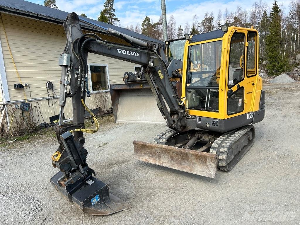 Volvo EC 25 Mini rýpadla < 7t