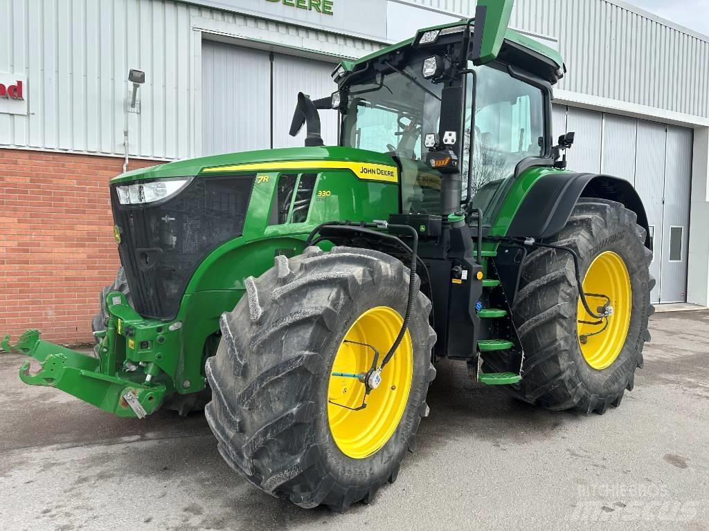 John Deere 7R 330 Traktory