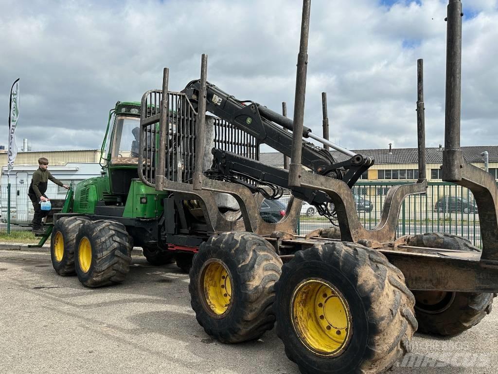 John Deere 1010E Vyvážecí traktory