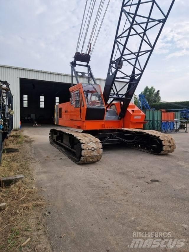 Hitachi KH 180-3 Pásové jeřáby