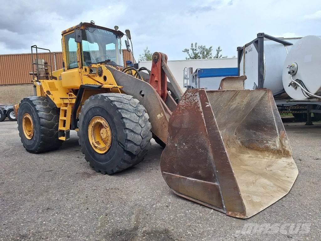 Volvo L220D Kolové nakladače