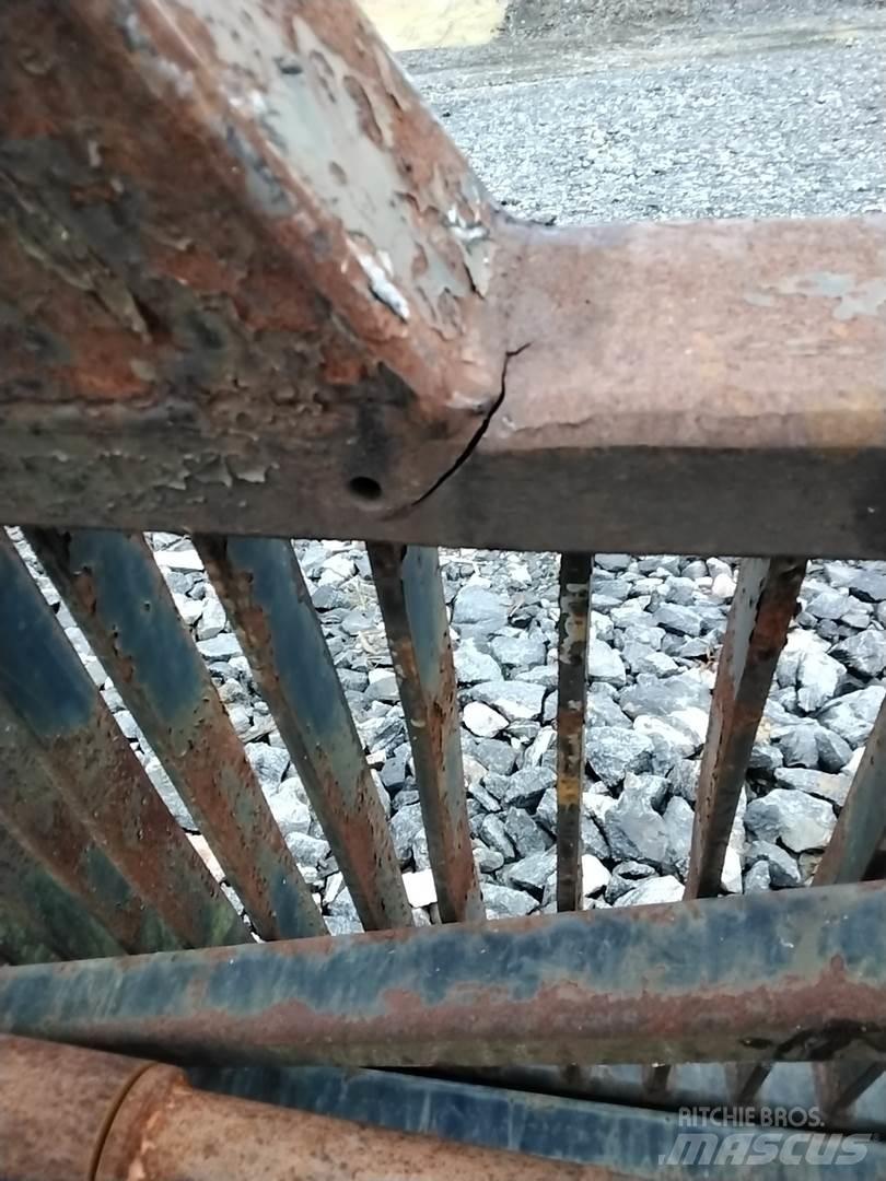 Valmet 860 Další komponenty