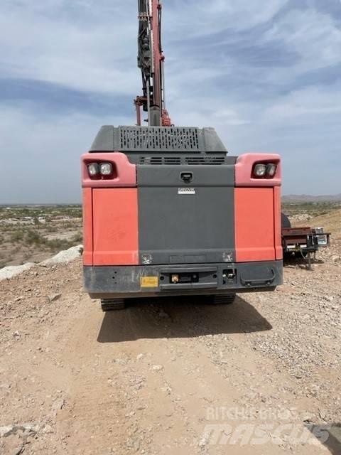 Sandvik DP 1500 i Povrchové vrtací stroje