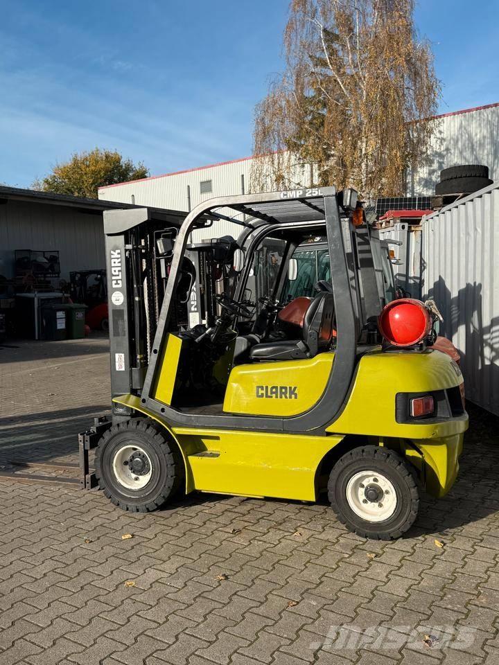 Clark CMP 25 L LPG vozíky
