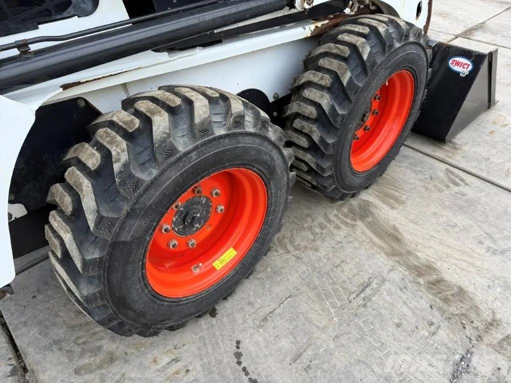 Bobcat S450 Smykem řízené nakladače