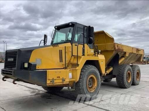 Komatsu HM 300 Kloubové dempry