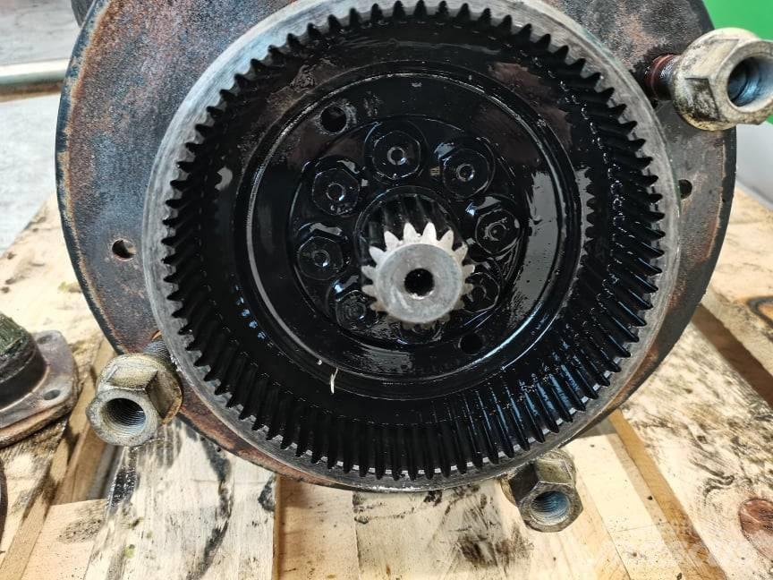 JCB 520-40 reducer Nápravy