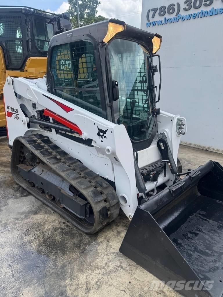 Bobcat T 550 Smykem řízené nakladače