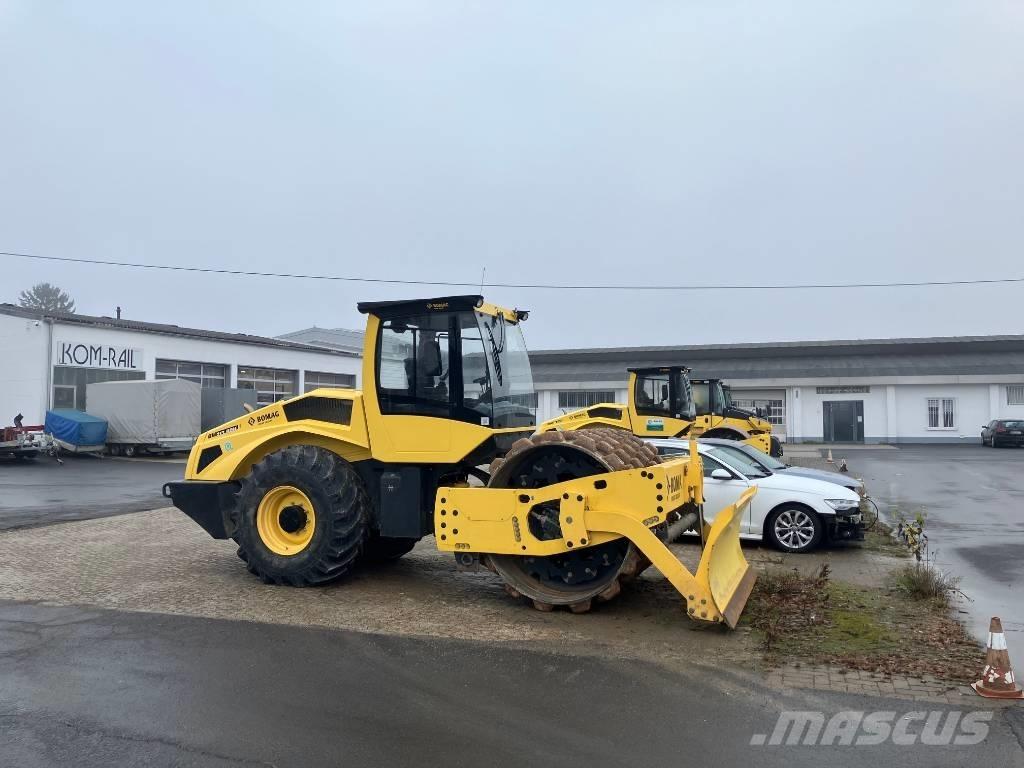 Bomag BW 213 PDH-5 Půdní kompaktory