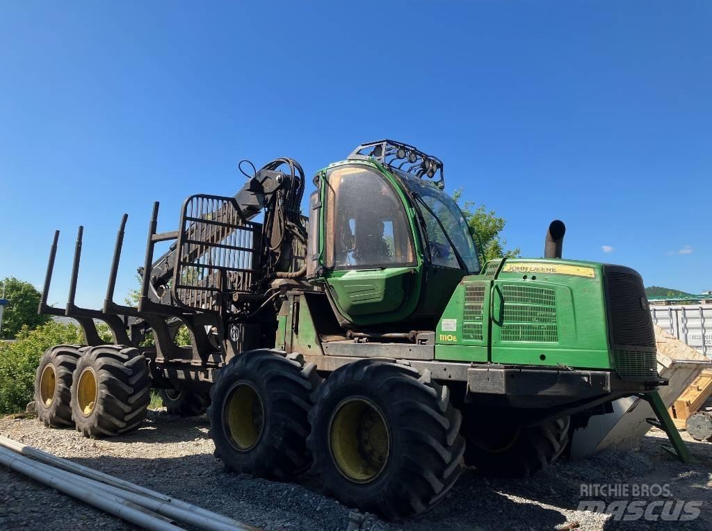 John Deere 1110 E Vyvážecí traktory