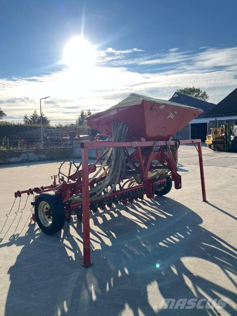 Lely Polymat Mechanické secí stroje