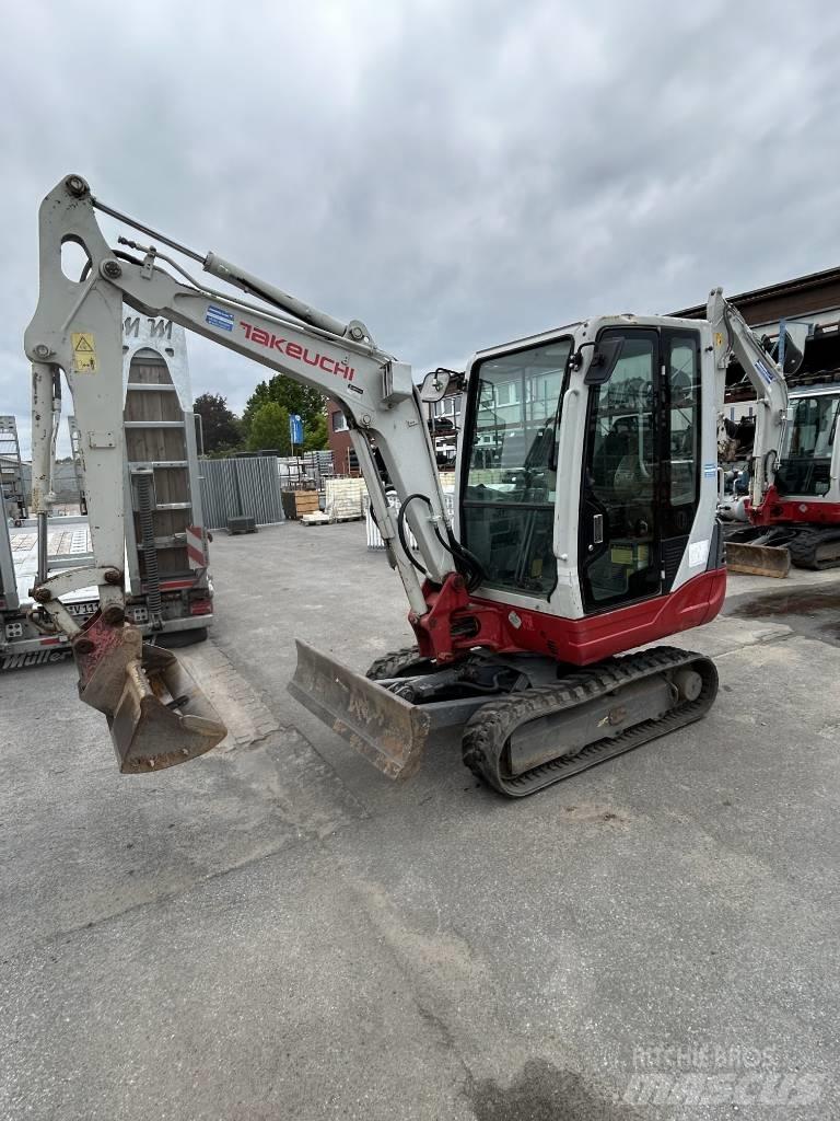 Takeuchi TB 228 Mini rýpadla < 7t