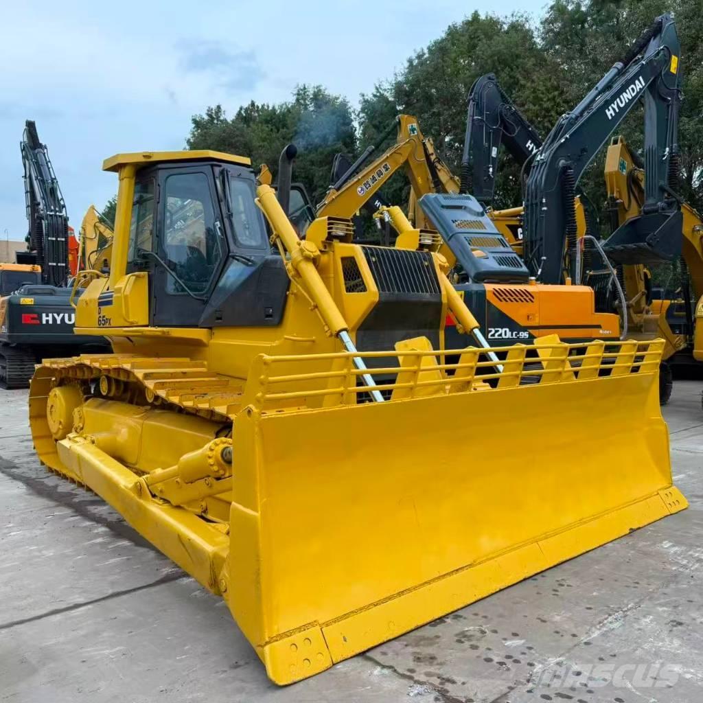 Komatsu D65PX-12E Pásové dozery