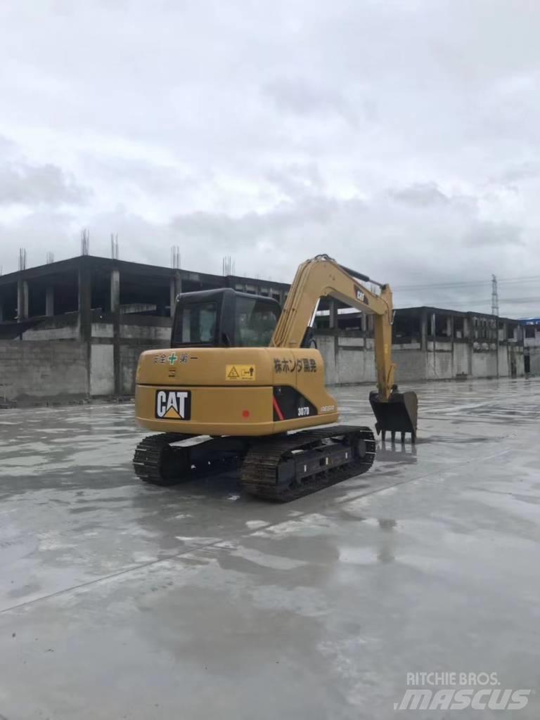 CAT 307 D Midi rýpadla 7t - 12t