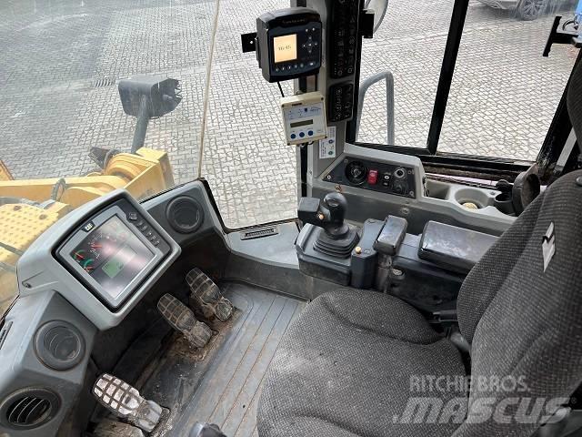 CAT 966 K Kolové nakladače