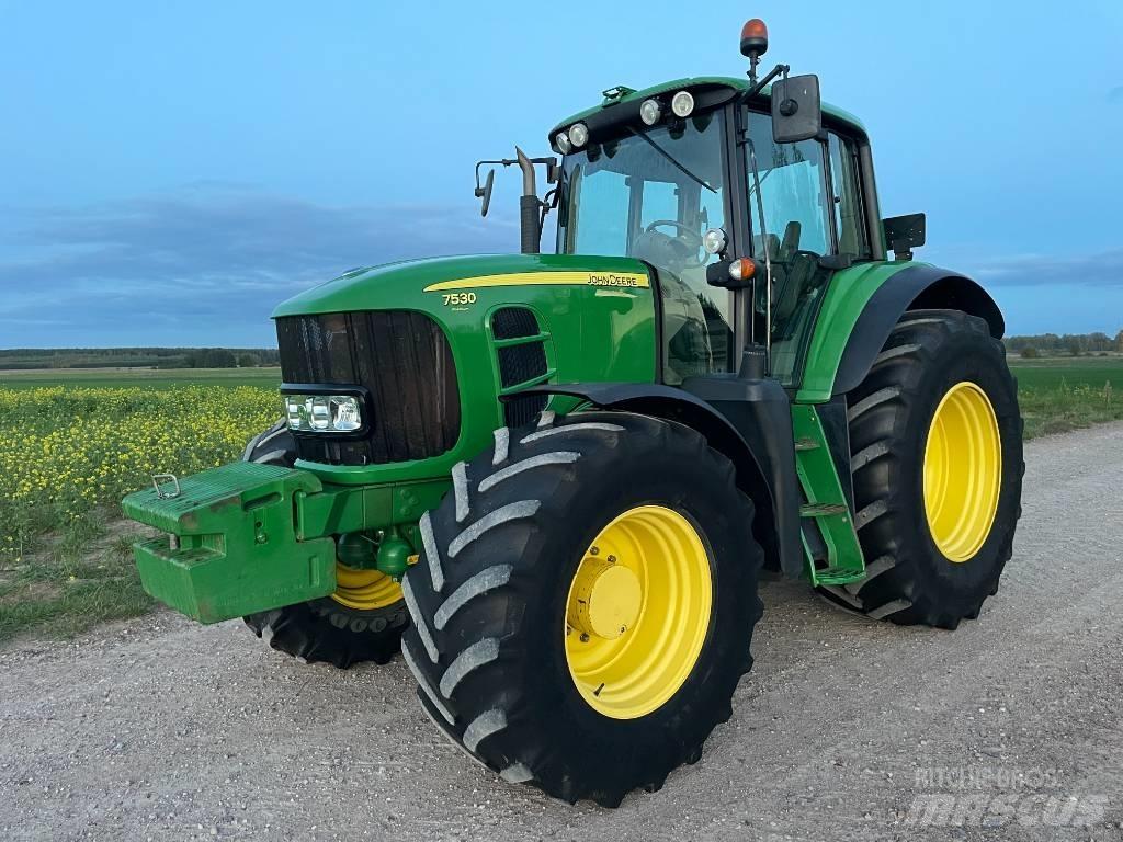 John Deere 7530 Traktory