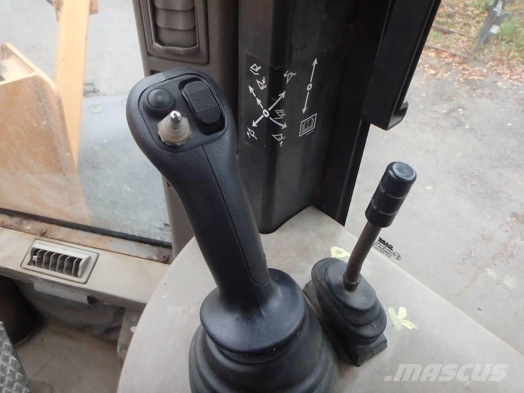 CASE 721 D 4x4 Kolové nakladače