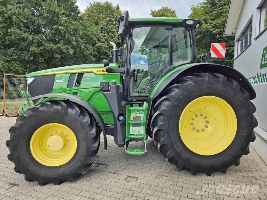 John Deere 6R195 Traktory