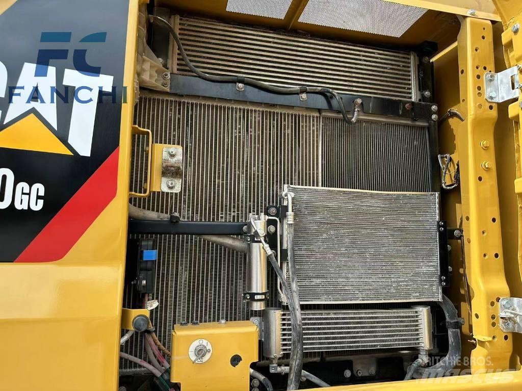 CAT 330GC Stroje pro manipulaci s odpadem