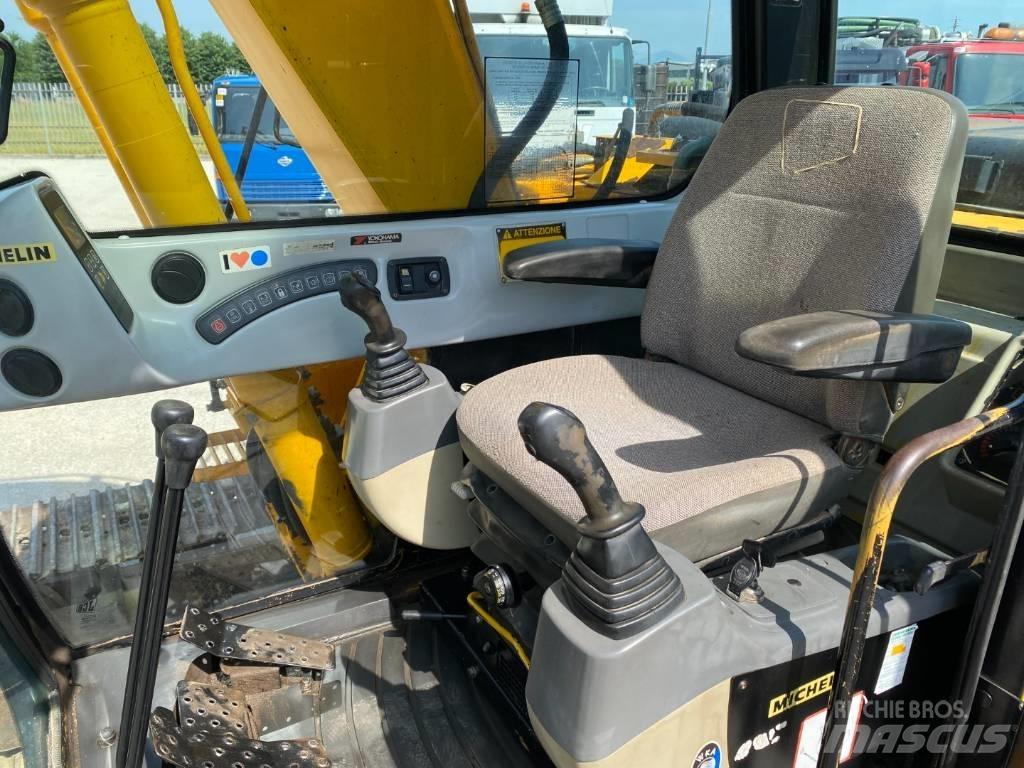 JCB JS 130 Pásová rýpadla