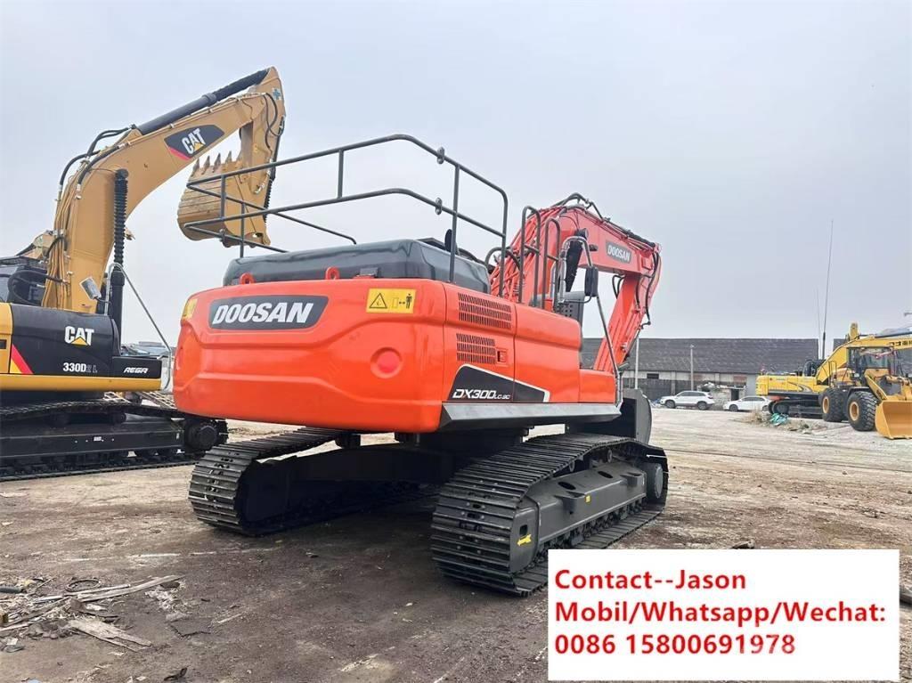 Doosan DX 300 LCA Pásová rýpadla