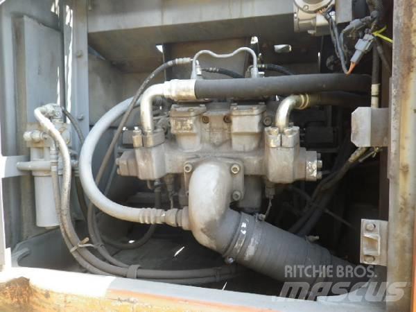 Hitachi EX200-5E Pásová rýpadla