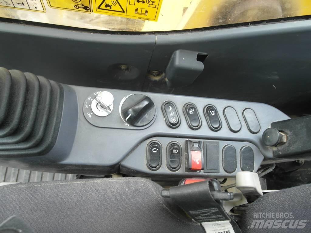 Komatsu PC 210 LC-11 Pásová rýpadla