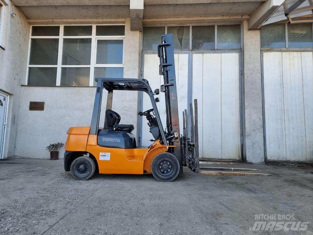 Toyota 02-7 FD 25 Dieselové vozíky