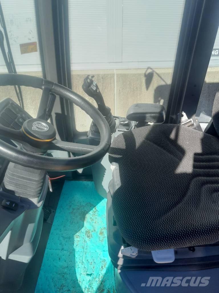 Volvo L35GS Kolové nakladače
