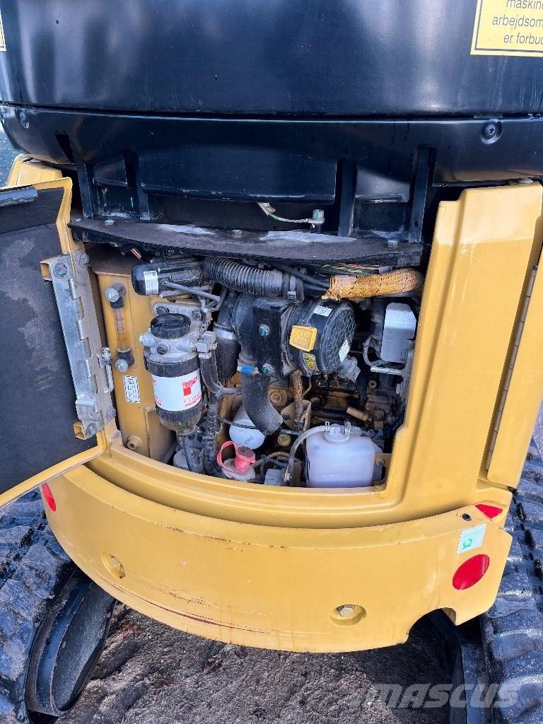 CAT 302 Mini rýpadla < 7t