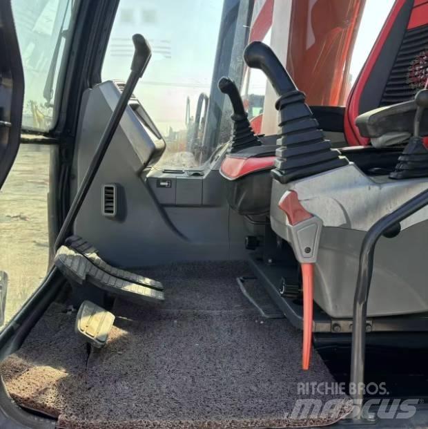 Doosan DX75-9C Midi rýpadla 7t - 12t