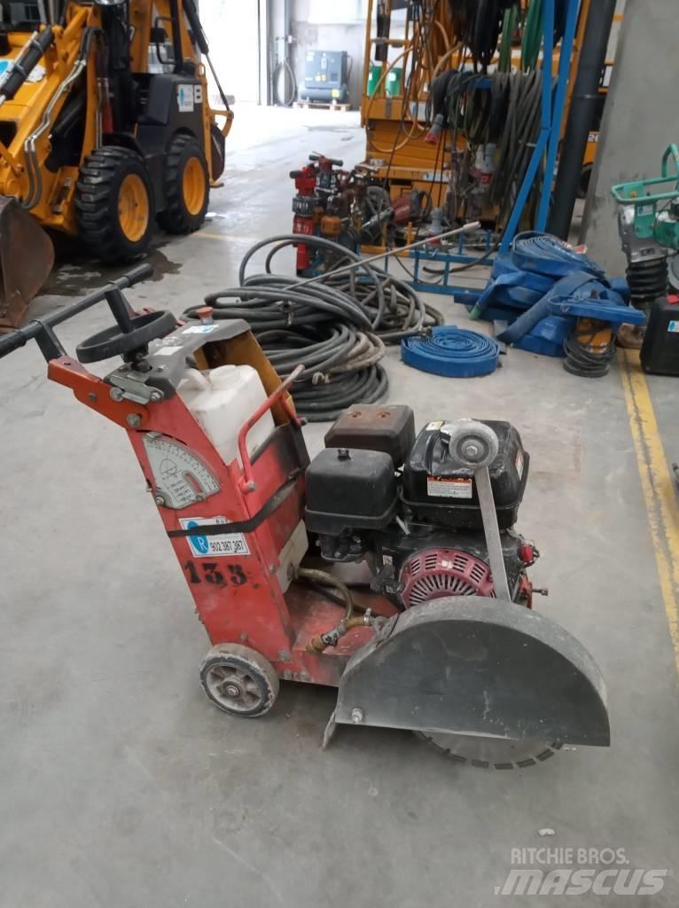 Husqvarna FS400LV Stavebnictví - ostatní