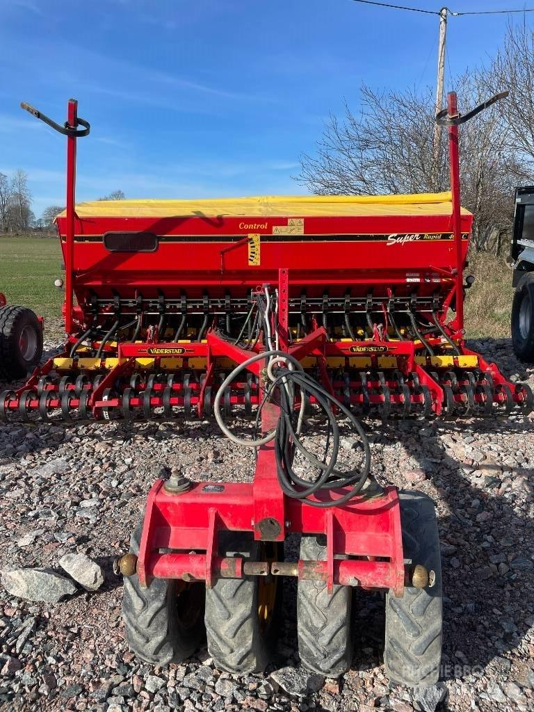 Väderstad Rapid400C Mechanické secí stroje