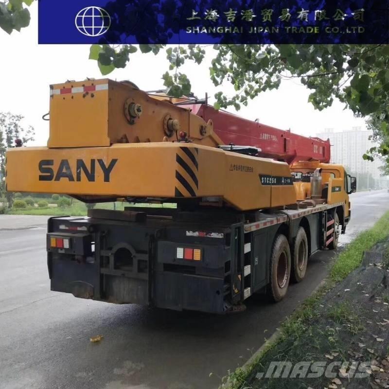 Sany STC 250 H Univerzální terénní jeřáby