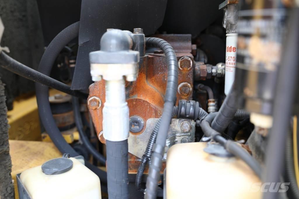 Komatsu PC 128 US Midi rýpadla 7t - 12t