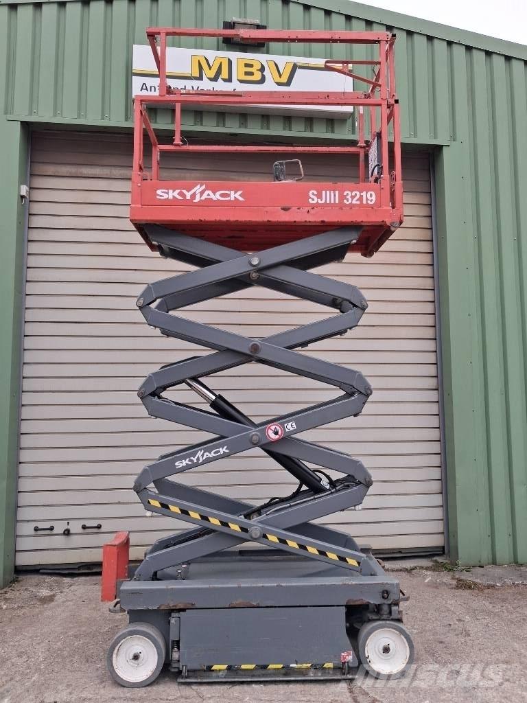 SkyJack SJ III 3219 Nůžková zvedací plošina